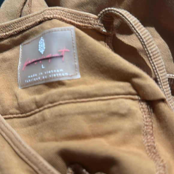 NWOT FREE PEOPLE MOVEMENT HOT SHOT ONESIE - TOASTED COCONUT - Picture 8 of 10